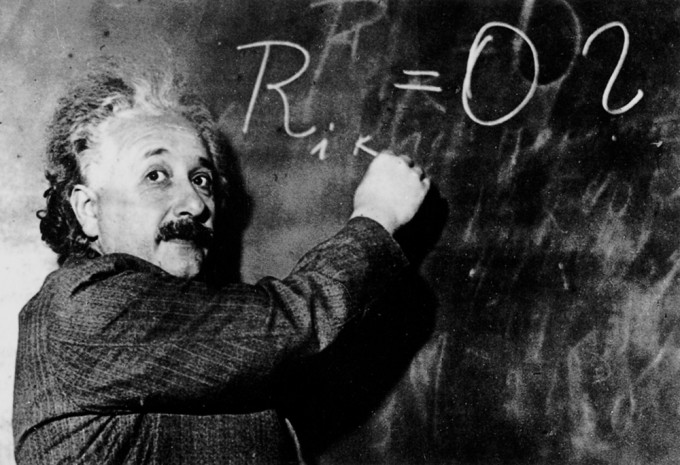 Einstein-Chalkboard-NEWS-WEB